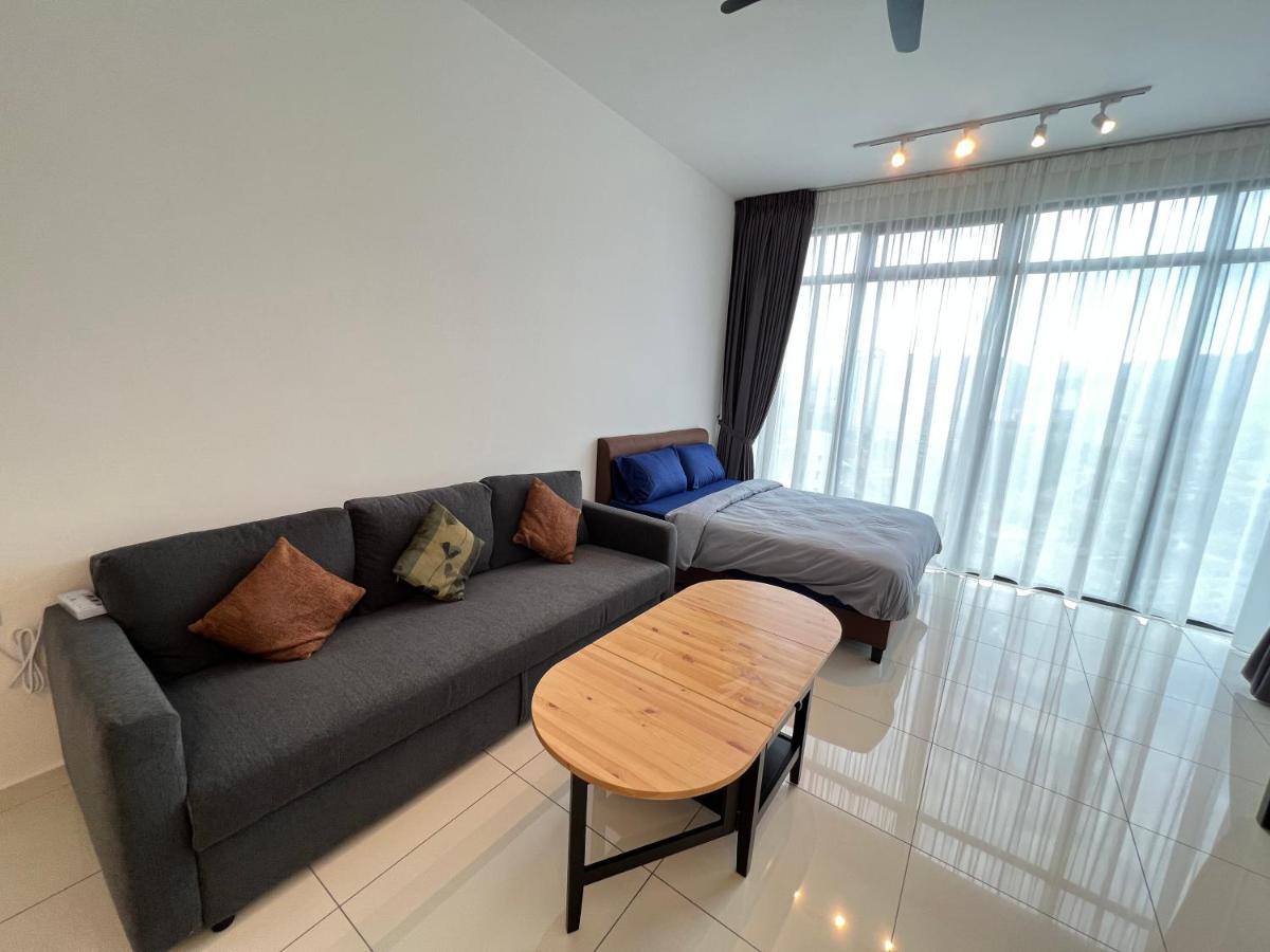 Beacon Executive #cozyfamilystay #rooftoppool #16 #10paxs Apartment George Town